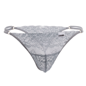 string dentelle grise
