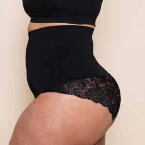 culotte gainante en dentelle