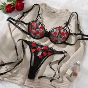 Ensemble Lingerie Saint Valentin - Rouge Cœur Brodé