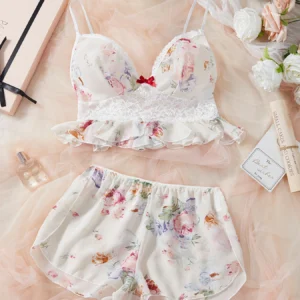 Ensemble de lingerie fleuri grande taille - Débardeur en mousseline avec bordure en dentelle, short à volants, imprimé floral romantique, doux et respirant. Sexy