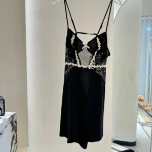 Nuisette noire pour femme, robe de nuit sexy à bretelles, lingerie intime, peignoir Sweet Home, vêtements d'intérieur décontractés en satin