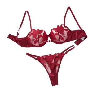 Ensemble de lingerie sexy orné de broderies florales fraîches, Pure Desire, ensemble de lingerie érotique trois pièces